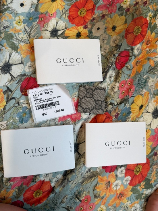 Gucci GG Supreme Kingsnake Floral Embroidered Backpack Beige Red Authentic